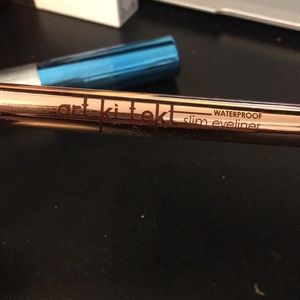 LA Splash Slim liquid liner pen